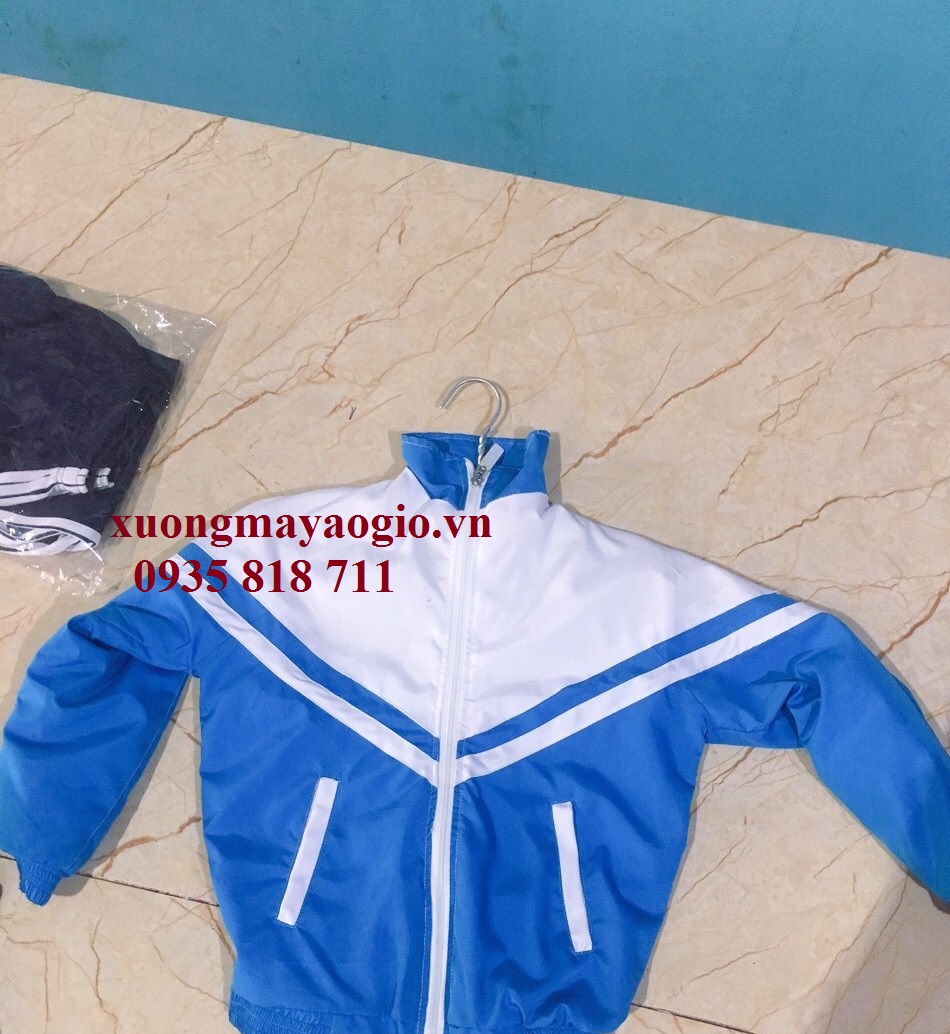 Aó gió Học Sinh tiểu học